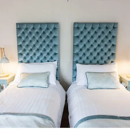 Sand Quay Apartment *